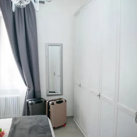 Luxury ليدو دي أوستيا