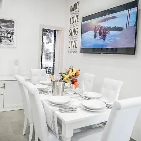 Luxury Apartment